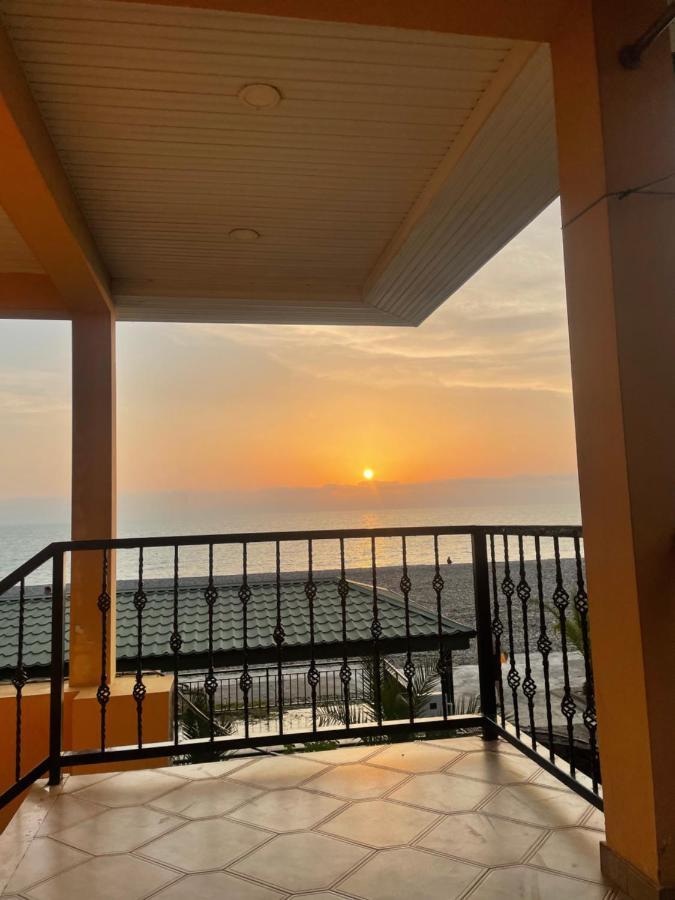 Kvariati Palma Hotel Bagian luar foto