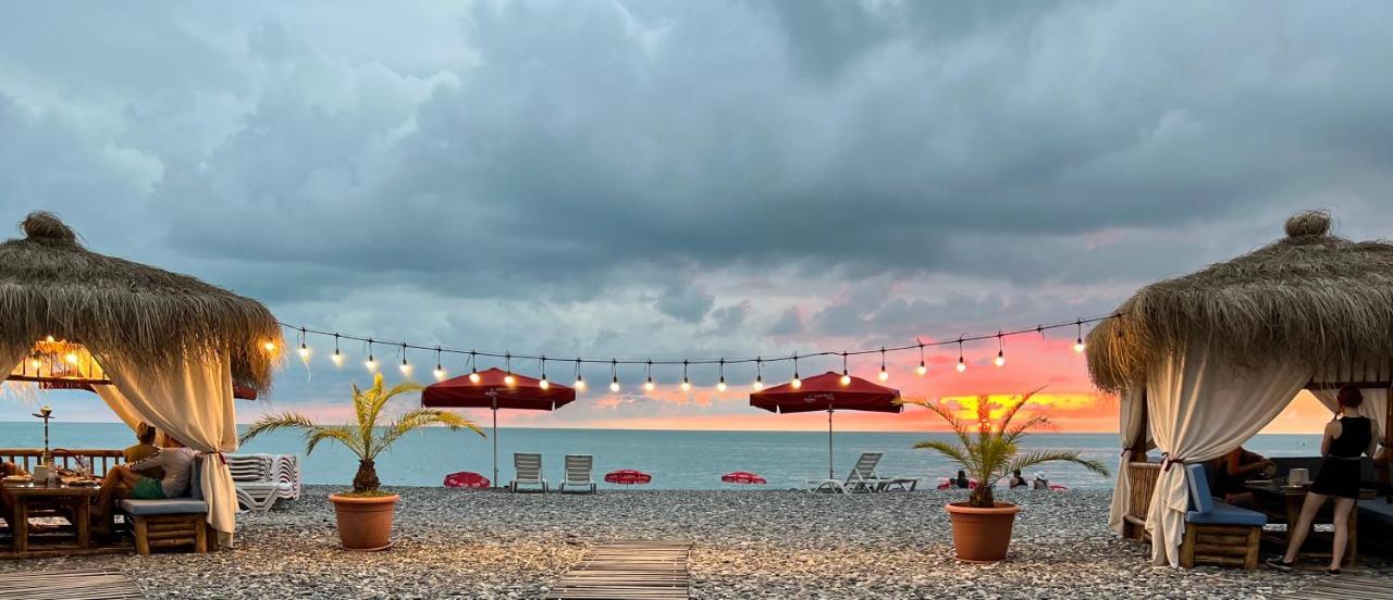 Kvariati Palma Hotel Bagian luar foto