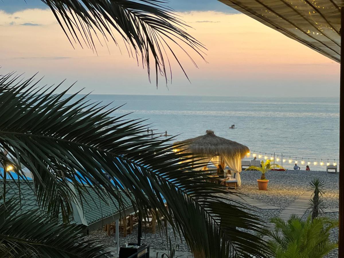 Kvariati Palma Hotel Bagian luar foto