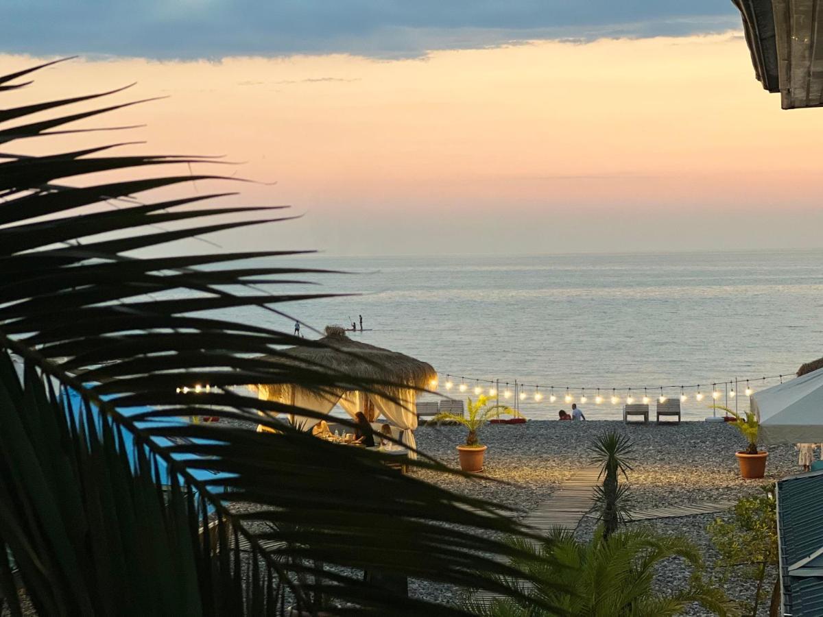 Kvariati Palma Hotel Bagian luar foto