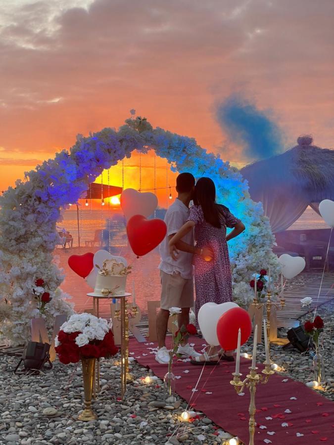 Kvariati Palma Hotel Bagian luar foto