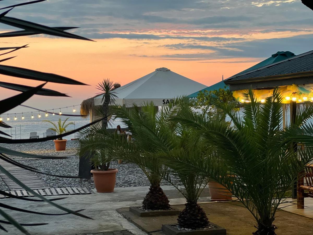 Kvariati Palma Hotel Bagian luar foto